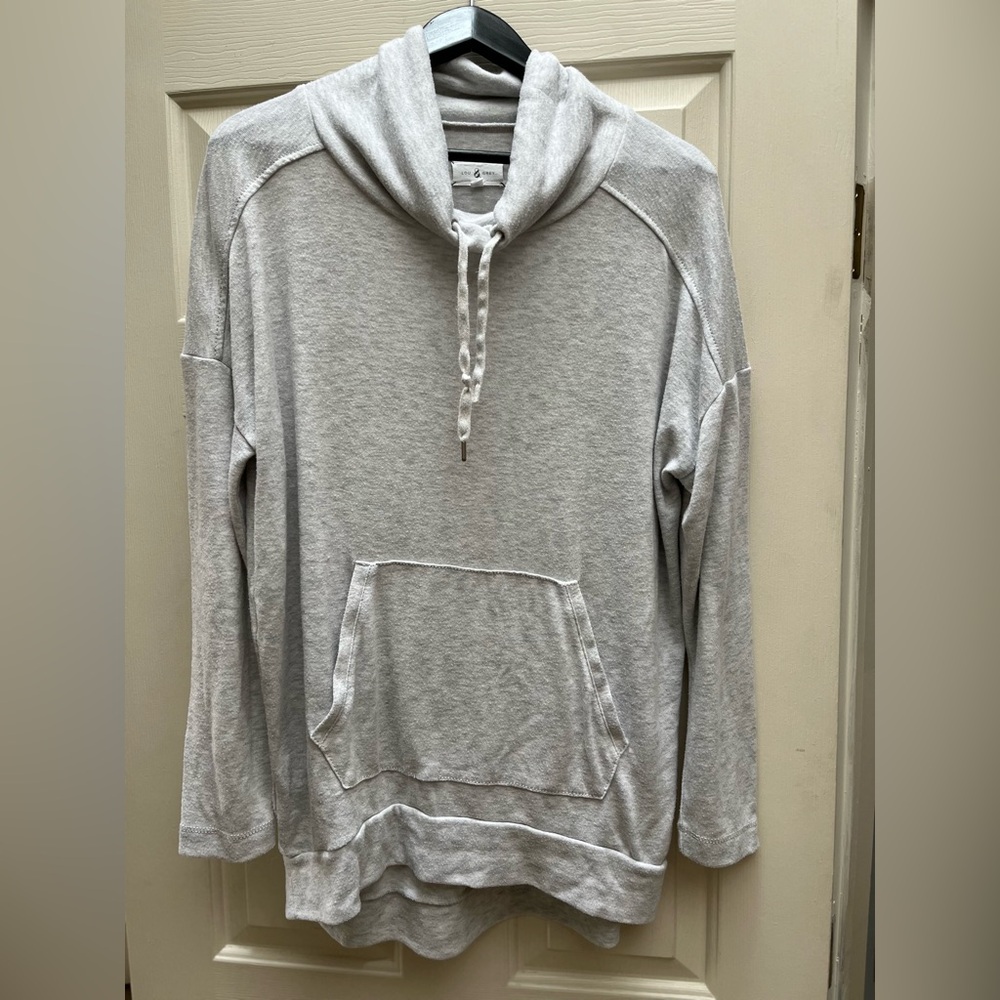 Lou & Grey Light Gray Cowl Nevk